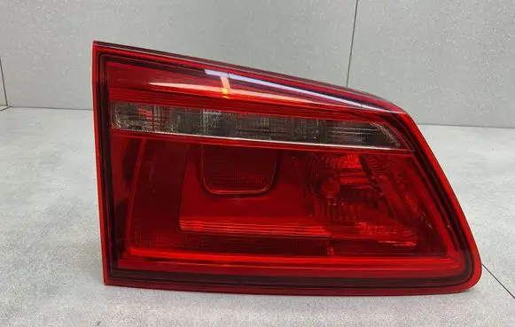 Volkswagen Golf Sportsvan Tailgate rear/tail lights 510945093L
