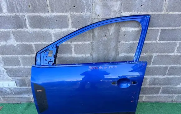 Dacia Sandero III Front door 