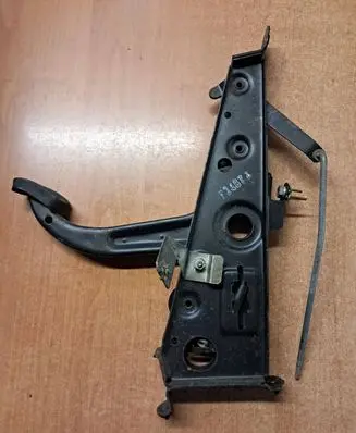 Mercedes-Benz SL R107 Hand brake release handle 1074200184