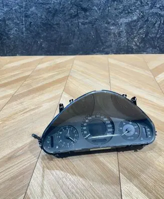 Mercedes-Benz E W211 Speedometer (instrument cluster) A2115400347 110080284003