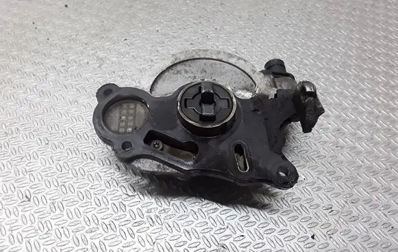 Audi A1 Vacuum pump 03L145207