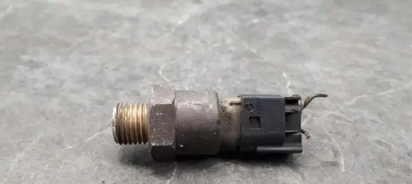 BMW 5 E39 Outside/exterior temperature sensor 8363677