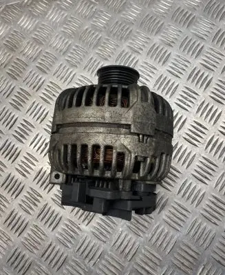 Volvo XC90 Generator/alternator 8637849