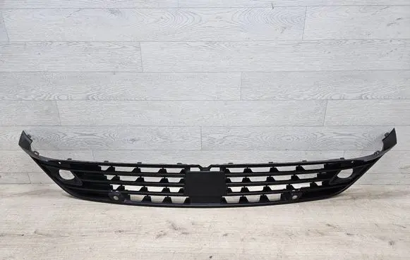 Opel Astra L Front bumper lower grill 9839967580