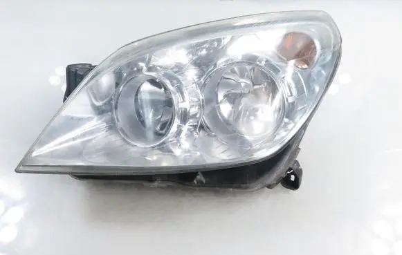 Opel Astra H Headlight/headlamp 13239288