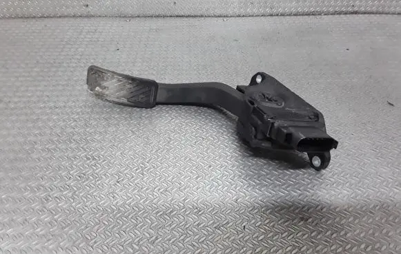 Ford Fiesta Accelerator throttle pedal 8V219F836AA