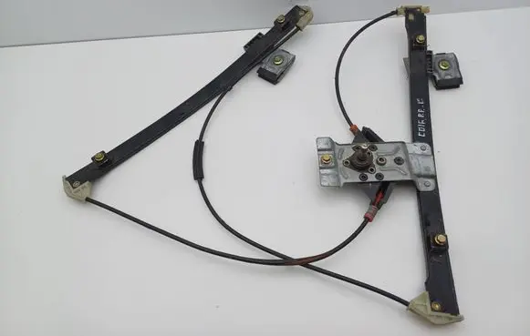 Volkswagen Golf III Front door manual window regulator