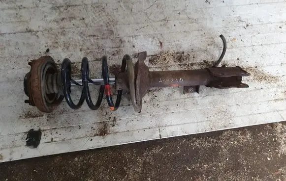 Nissan X-Trail T30 Rear shock absorber with coil spring NOCODE