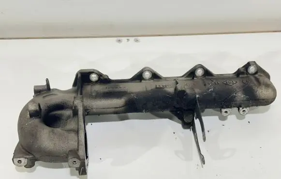Renault Koleos I Exhaust manifold
