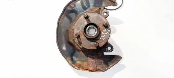 Toyota Corolla E120 E130 Front wheel hub