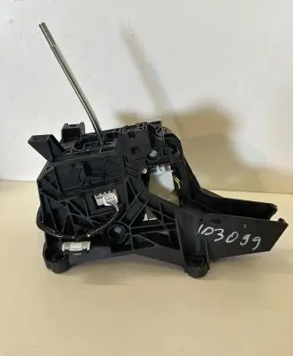 Lexus NX Gear shifter/selector 75C995