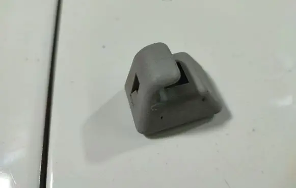 Sun visor clip/hook/bracket