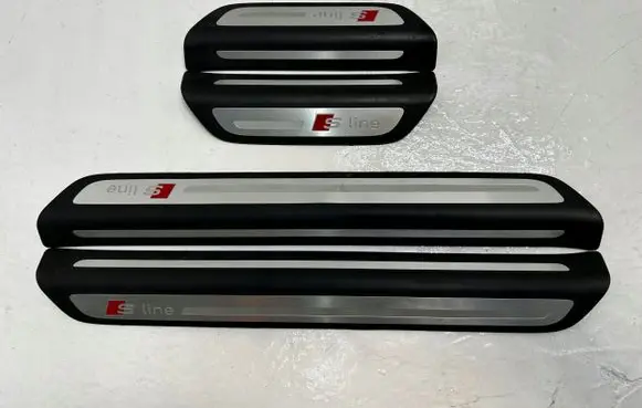 Audi Q3 8U Front sill trim cover 8U0853372B