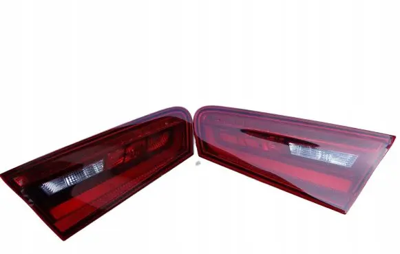 Audi A3 S3 8V Tailgate rear/tail lights 8V3945093B 8V3945094B