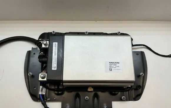 Volvo S60 Hybrid / electric car battery 32371368 HA254 0123151465