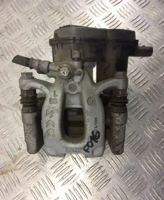 Opel Mokka X Rear brake caliper