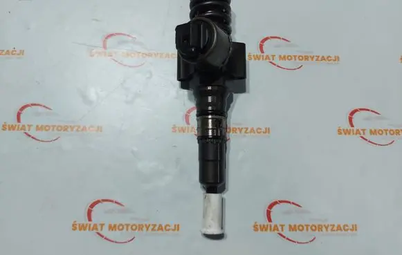Audi A3 S3 8P Fuel injector 03G130073B