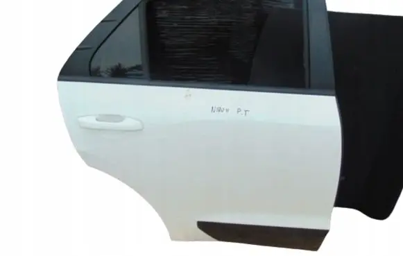KIA Niro Rear door