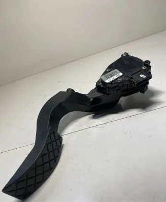 Audi A4 S4 B6 8E 8H Accelerator throttle pedal 8E1721523B 6PV00837601