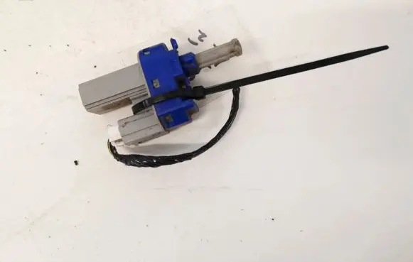 Mazda 3 I Brake pedal sensor switch bp4k