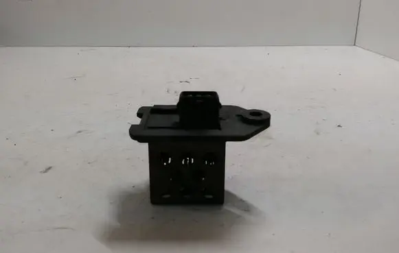 Peugeot 406 Fan control module 9625293080