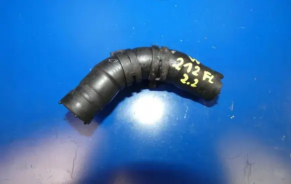 Mercedes-Benz E W212 Engine coolant pipe/hose