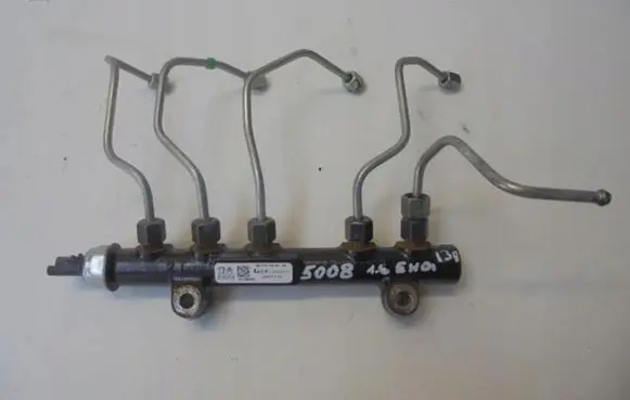 Peugeot 5008 Fuel main line pipe