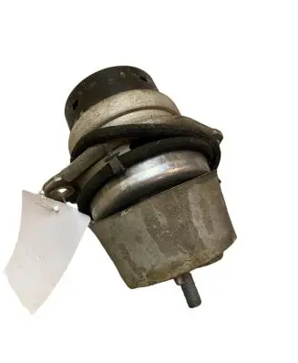 Engine mount bracket