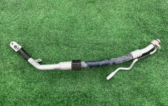 Audi A4 S4 B9 Air conditioning (A/C) pipe/hose 8W1820740F
