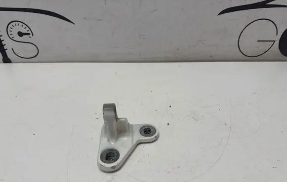 Mercedes-Benz SL R231 Front door lower hinge A046572