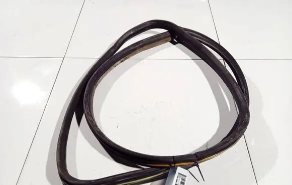 Audi 100 S4 C4 Rubber seal front coupe door 
