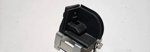 BMW 5 F10 F11 Parcel shelf load cover mount bracket 9168474 55220011