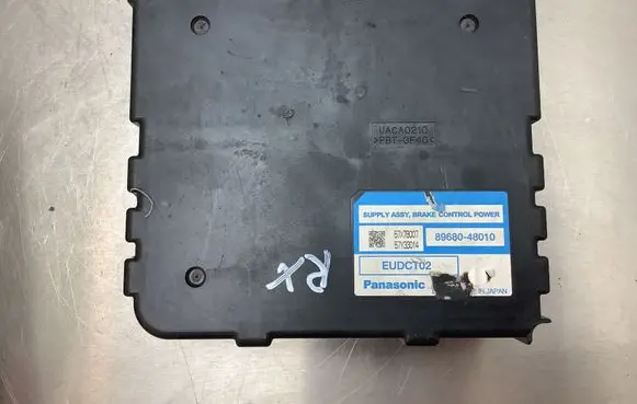 Lexus RX 330 - 350 - 400H Brake system control unit/module 8968048010 57X7B007 57Y33014