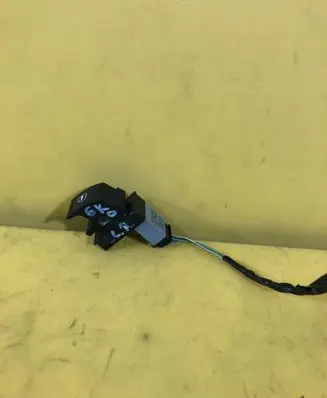 Seat Ibiza IV (6J,6P) Tailgate/trunk/boot open switch 