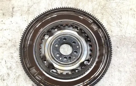 Volkswagen Golf VI Flywheel 036105266C