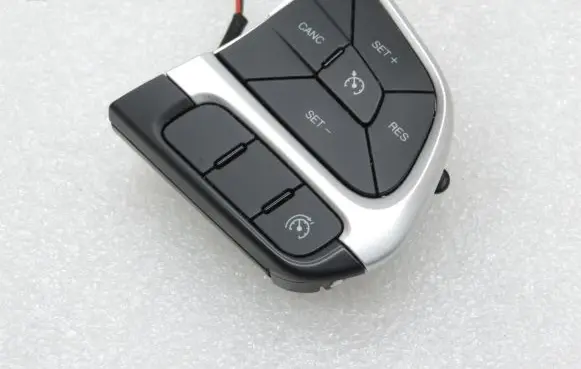 Steering wheel buttons/switches