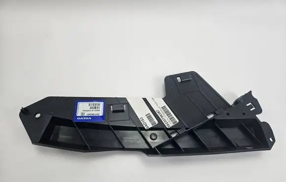 Volvo XC70 Front bumper mounting bracket 30796387