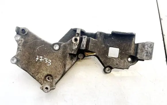 Hyundai ix 55 Engine mounting bracket