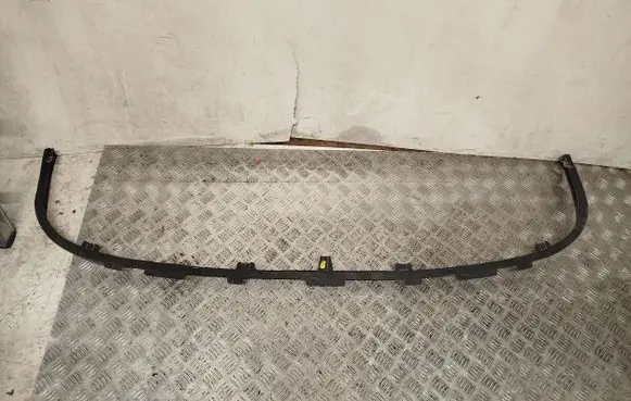 Front bumper lip