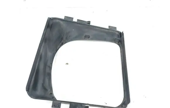 Porsche Macan (95B) Intercooler air channel guide 95B117339 A0510199100