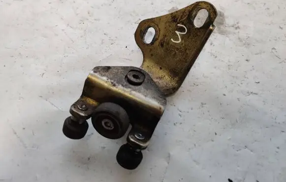 Mercedes-Benz Sprinter W901 W902 W903 W904 Sliding door upper roller guide/hinge 9017601047