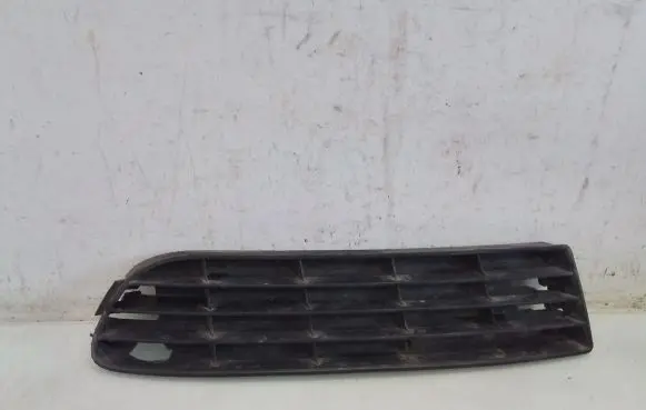 Audi A6 S6 C4 4A Front bumper lower grill