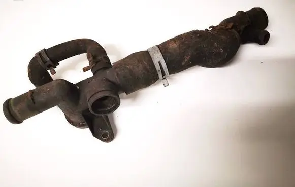Volkswagen Golf IV Engine coolant pipe/hose 06a121133j