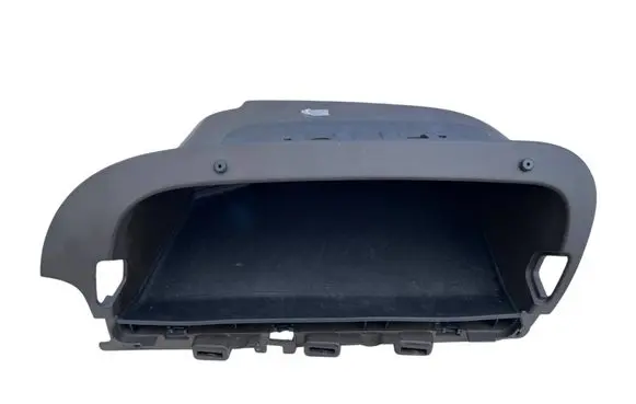 Chrysler Town & Country V Glove box L0206419