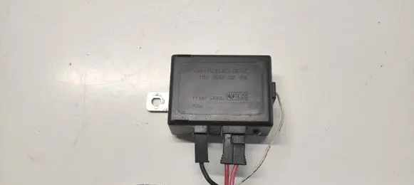 Mercedes-Benz ML W163 Aerial antenna amplifier A1638200289 09380589 0389