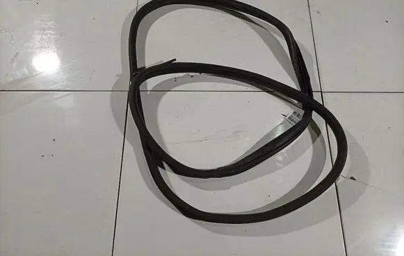Citroen C4 I Picasso Rubber seal rear door 