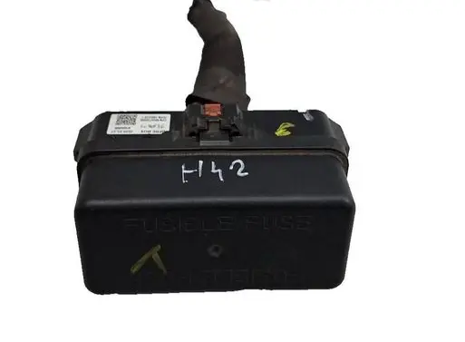 Peugeot 3008 II Fuse box set 9820725480