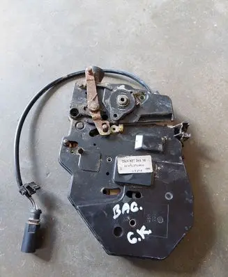 Volkswagen Caddy Loading door lock 2K0827201M 01072371000 135375
