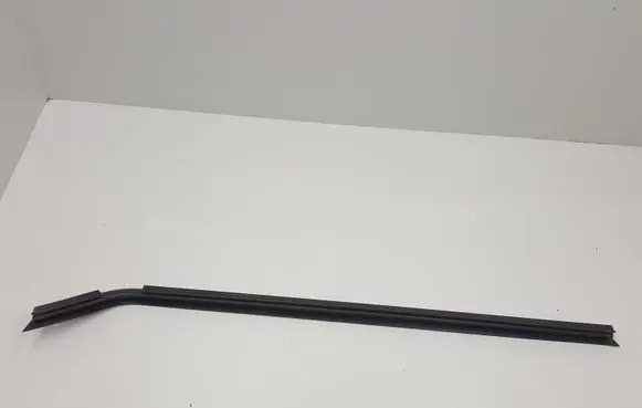 Volkswagen Transporter - Caravelle T5 Rubber seal front door window/glass 7H0837471B