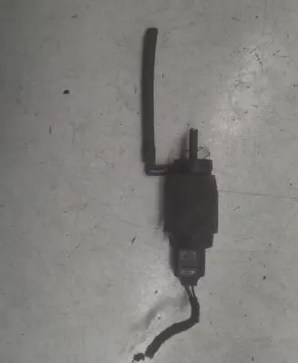BMW 3 E46 Windscreen/windshield washer pump 